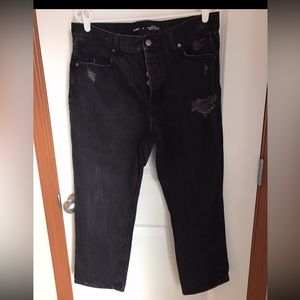 Old Navy cropped distressed jeans.  Size 12.